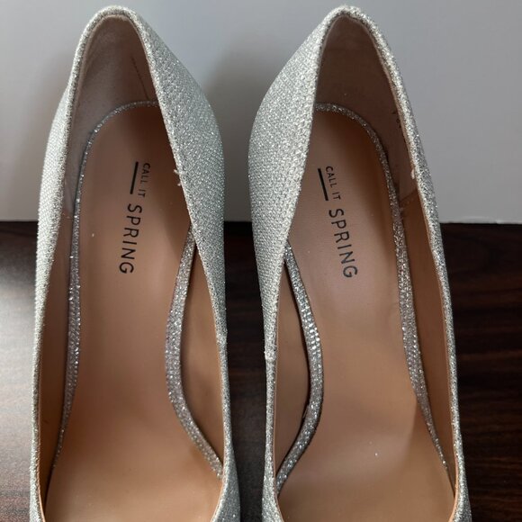 Call it Spring Women's Sparkly Silver Shimmery Pumps Heels Size 7.5 - Picture 8 of 9